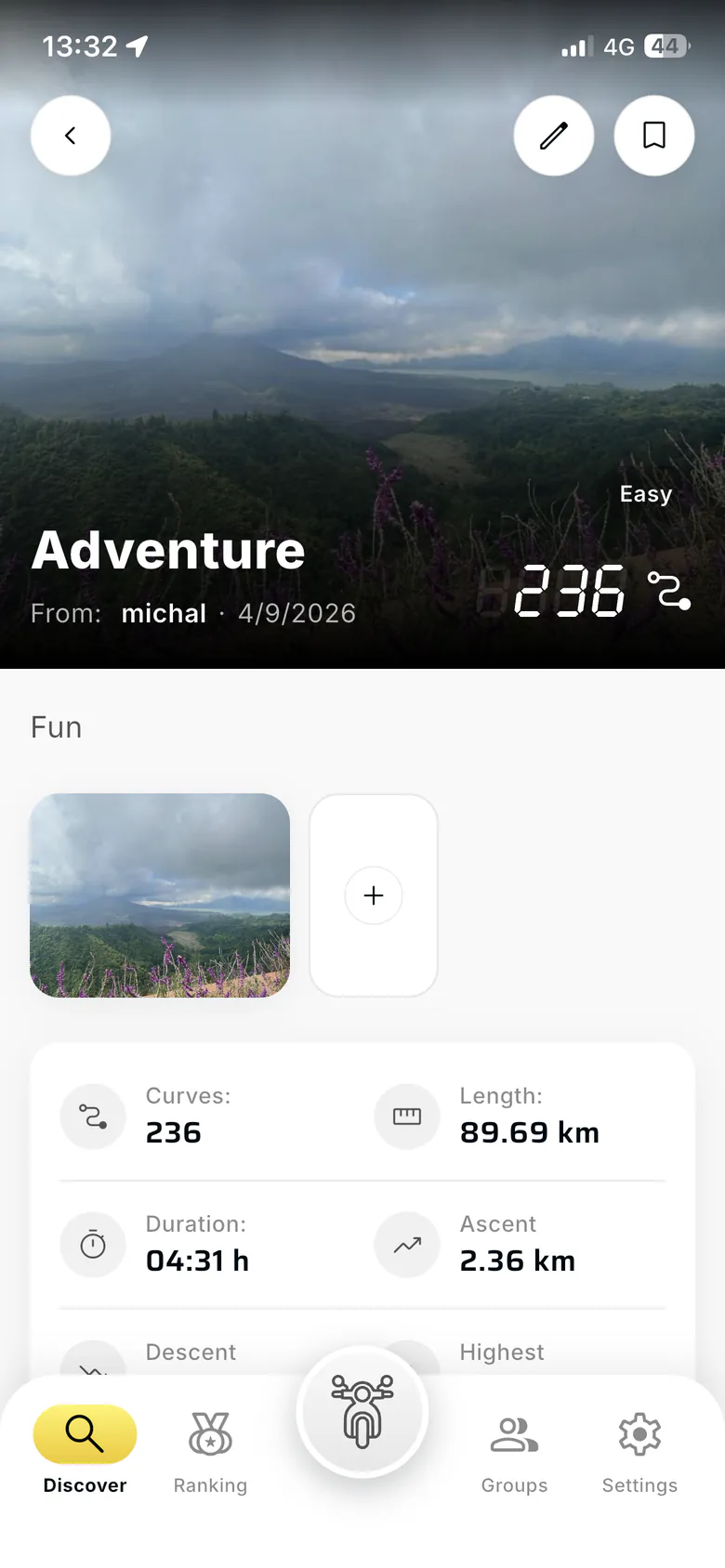 New tour details screen: a full-bleed photo header with the tour name, the rider and date, an Easy badge and a seven-segment curve count, then a photo strip with an add button and a statistics card with curves, length, duration and ascent.